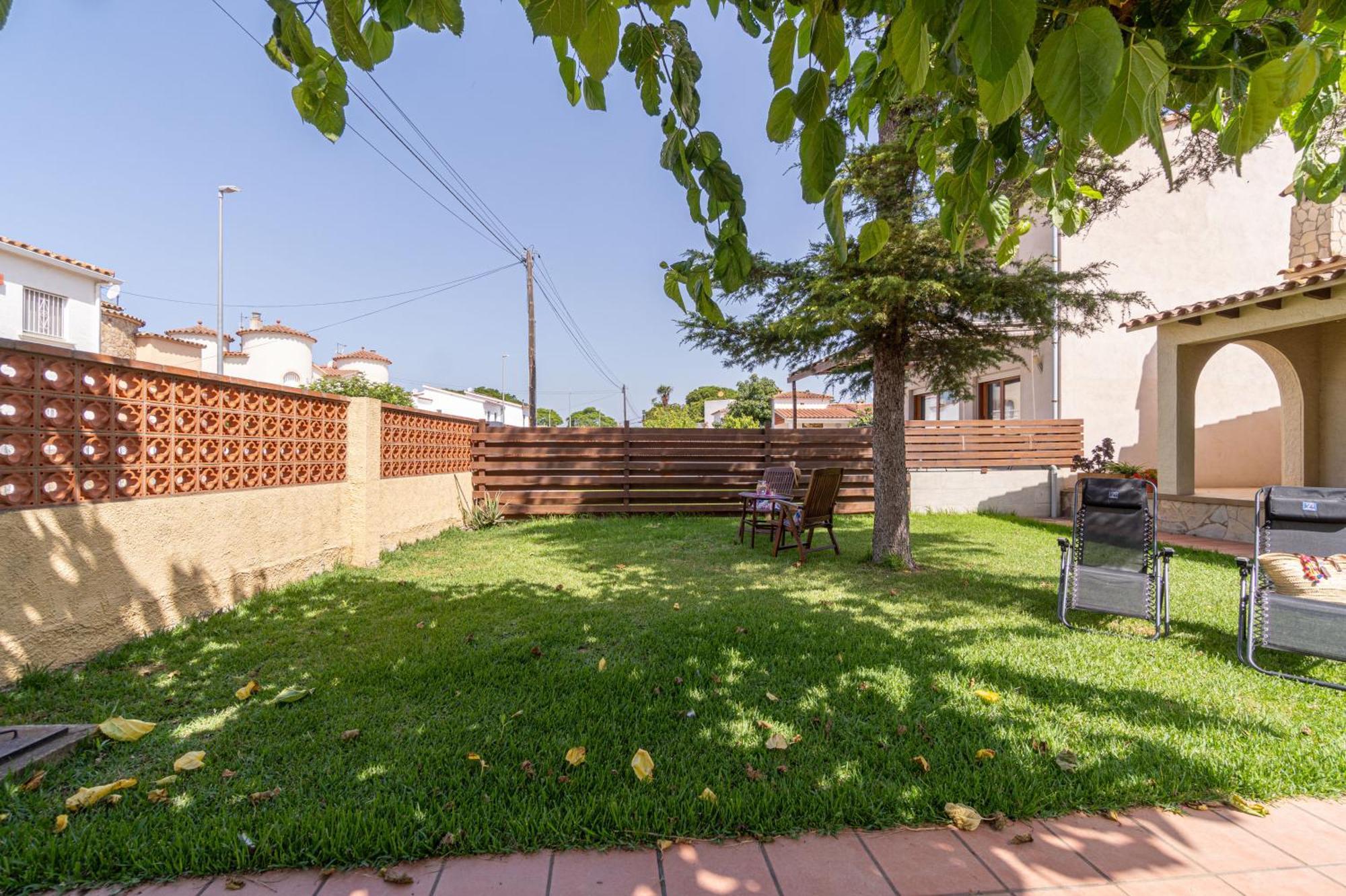 Apart-Rent Casa Con Jardin Pani 0081 Empuriabrava Exteriér fotografie