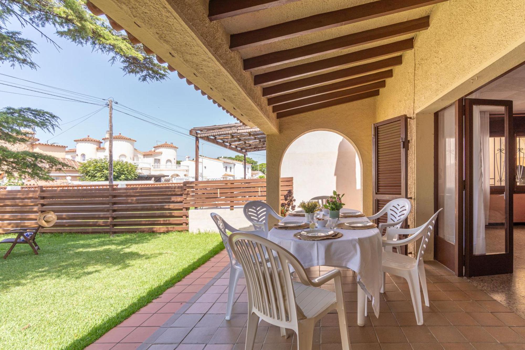 Apart-Rent Casa Con Jardin Pani 0081 Empuriabrava Exteriér fotografie